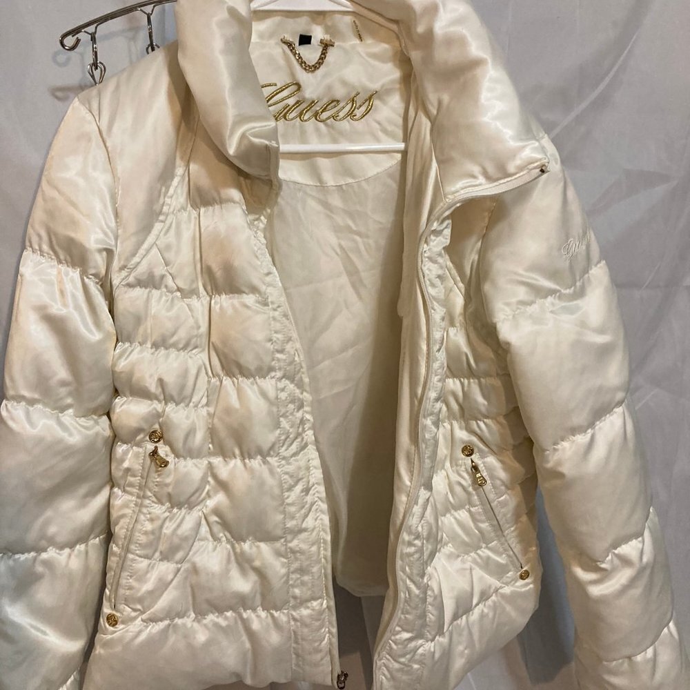 NWOT Guess Puffer Jacket L